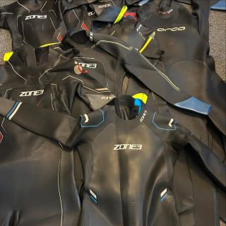 Do Etriatlon půjčovny jsme pořídili 20 dalších neoprénů. #etriatlon #etriatlonshop